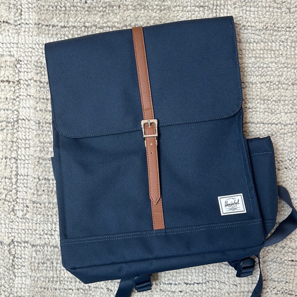 NWT Herschel 16L City Backpack in Navy
